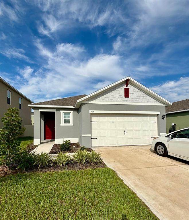 565 Park Place Boulevard - Photo 1