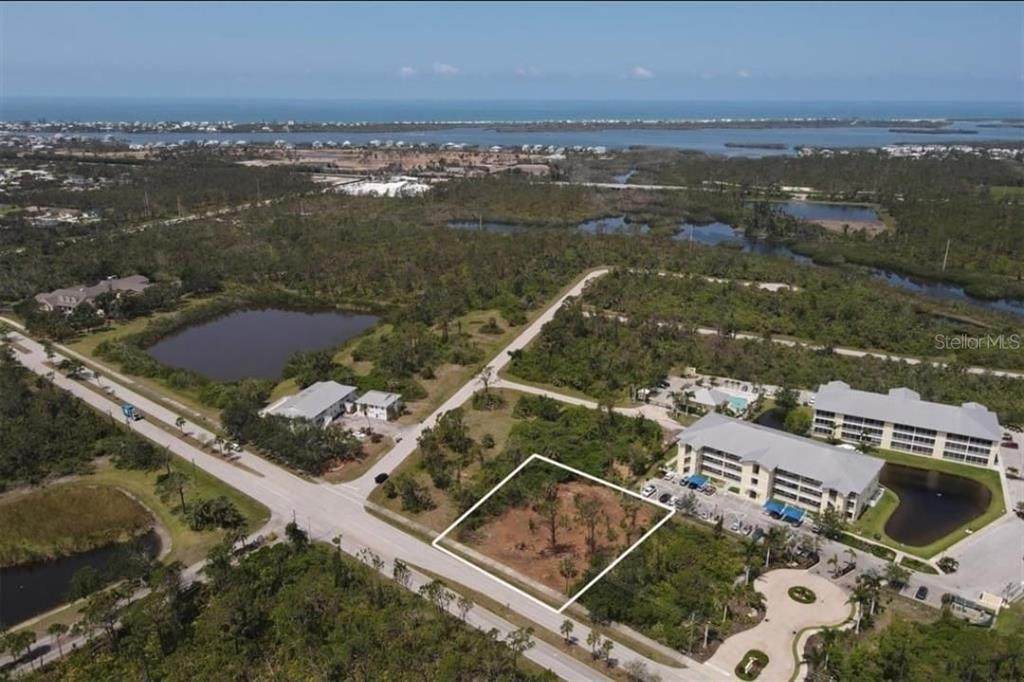 326 Rotonda Boulevard - Photo 1