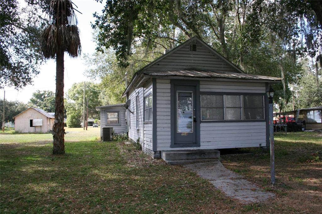 704 Mississippi Avenue - Photo 1