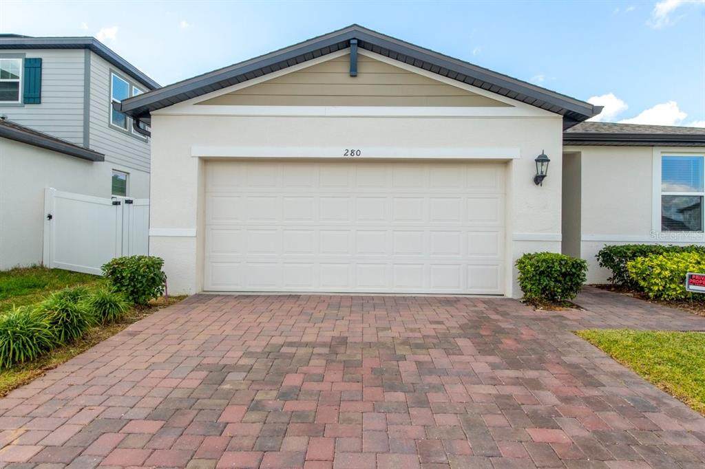 280 Towns Circle - Photo 1