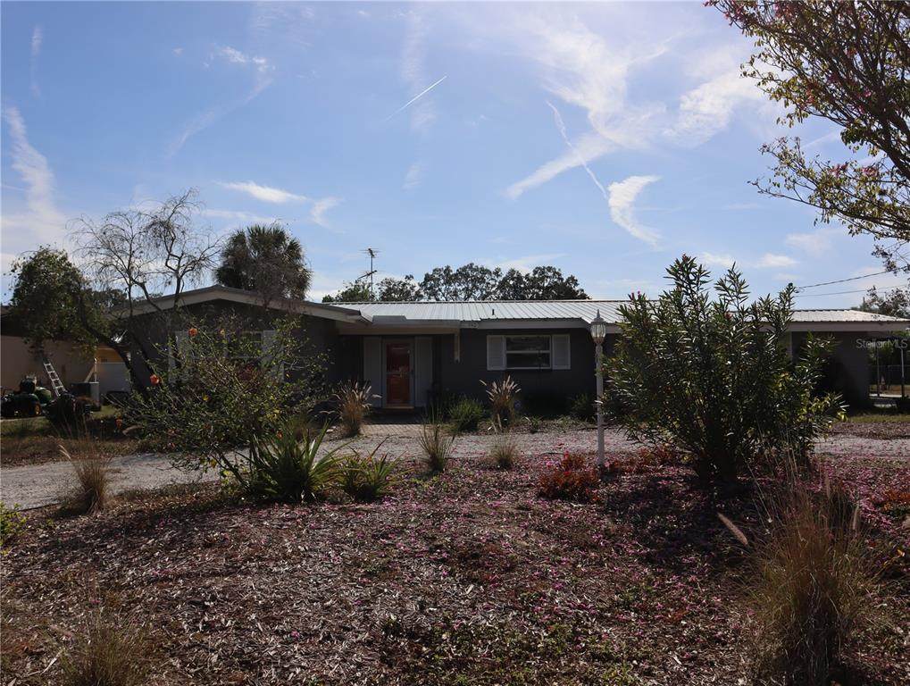 940 Oleander Drive - Photo 1