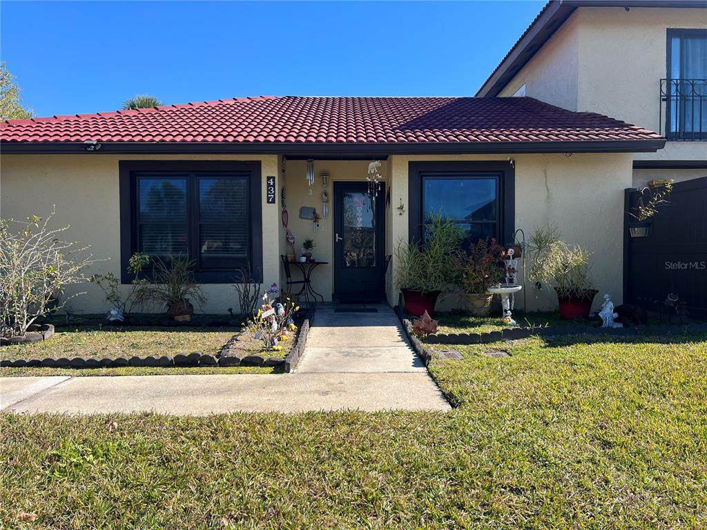 437 Hunter Circle - Photo 1