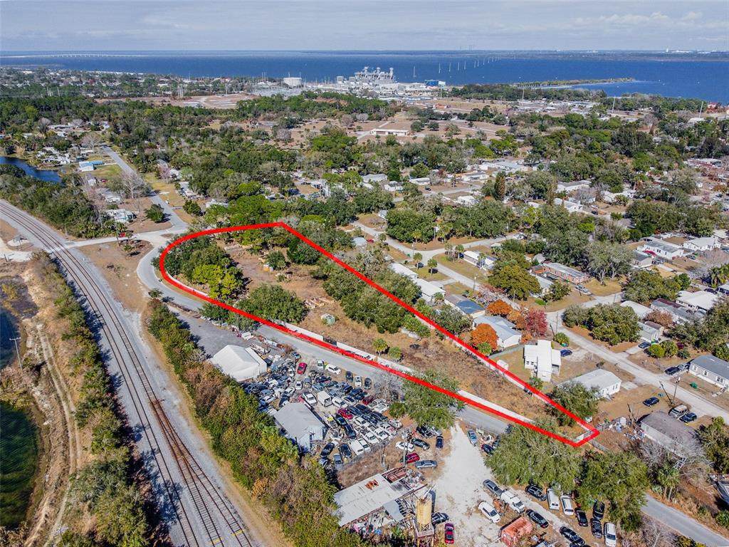 399 Broadway Boulevard - Photo 1