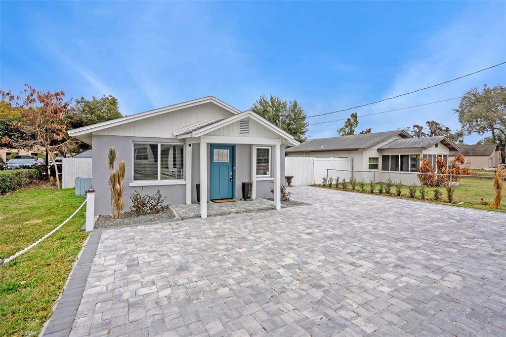 233 E Church Ave - Photo 1