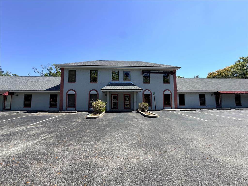 1400 Oak Street - Photo 1