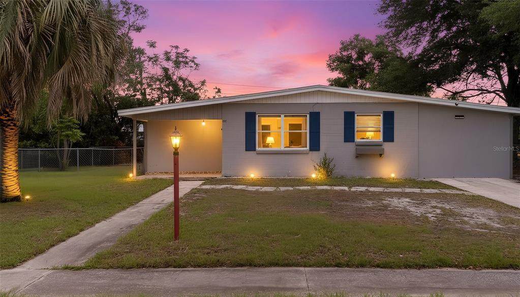 970 Roberts Boulevard - Photo 1