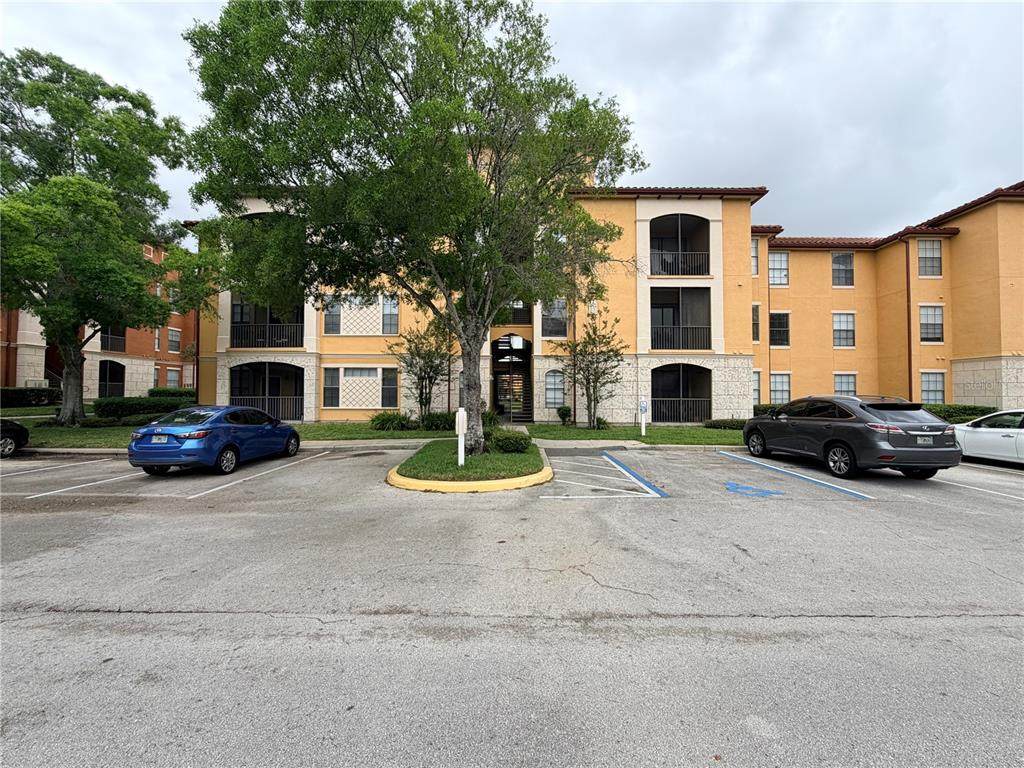 6153 Metrowest Boulevard - Photo 1