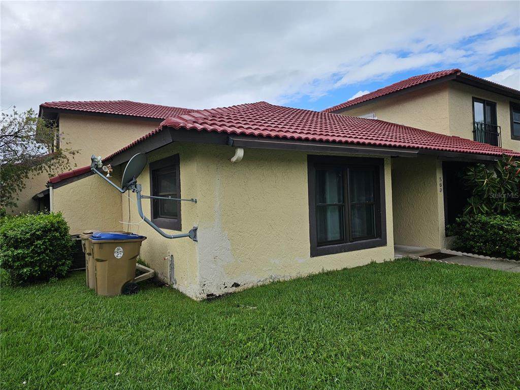 569 Hunter Circle - Photo 1