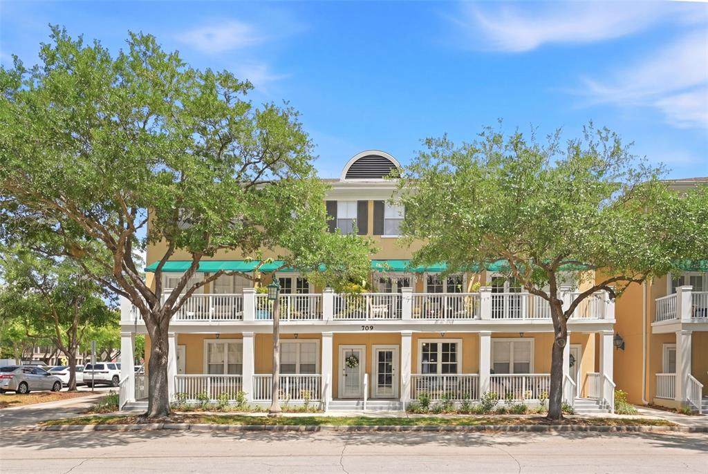 709 Bloom Street - Photo 1