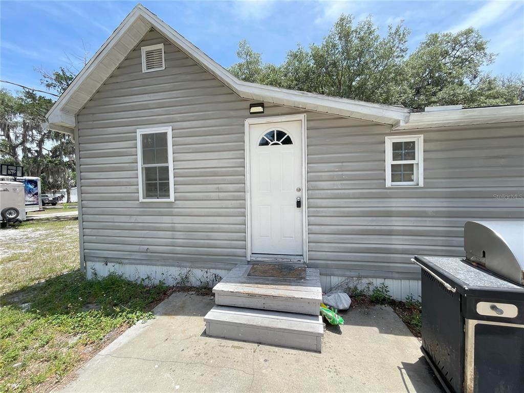 1022 Oregon Avenue - Photo 1