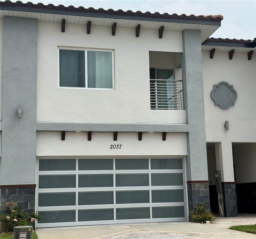 2037 Greenbriar Terrace - Photo 1