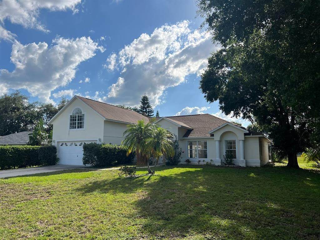 733 Sunridge Woods Boulevard - Photo 1