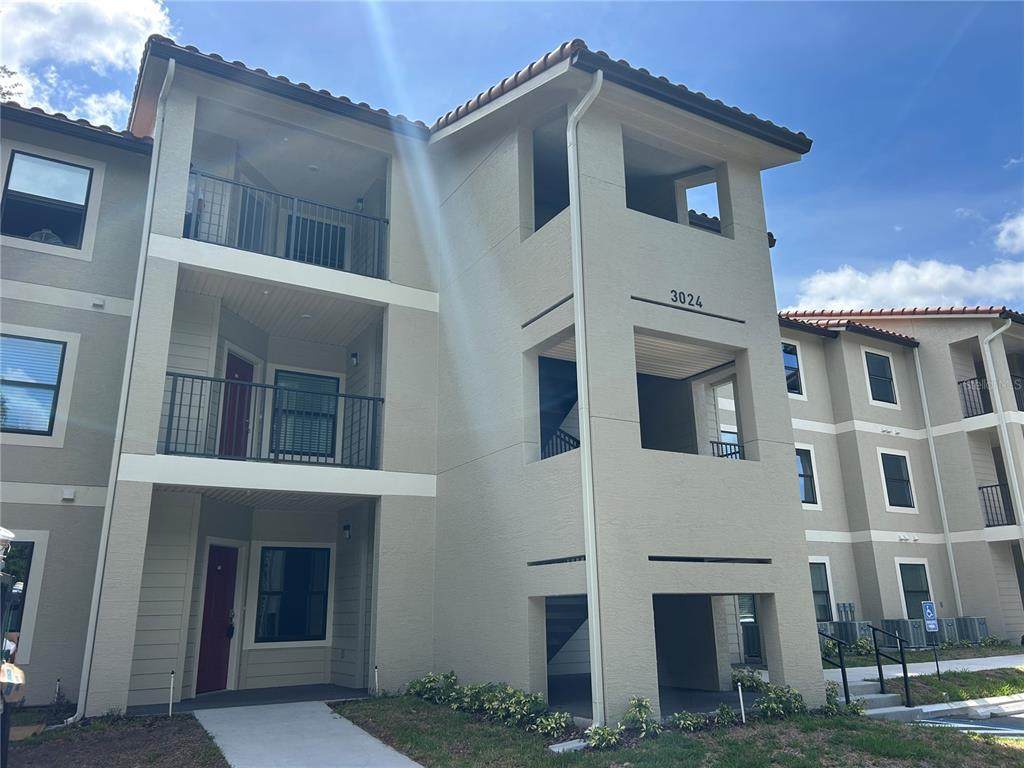 3024 Parkway Blvd - Photo 1