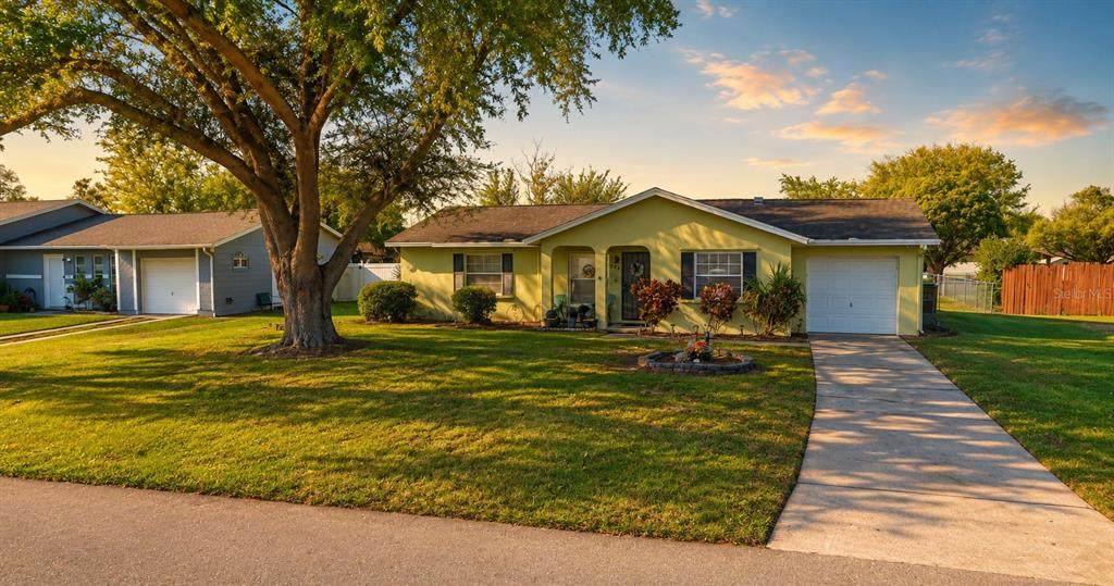 722 Royal Palm Drive - Photo 1