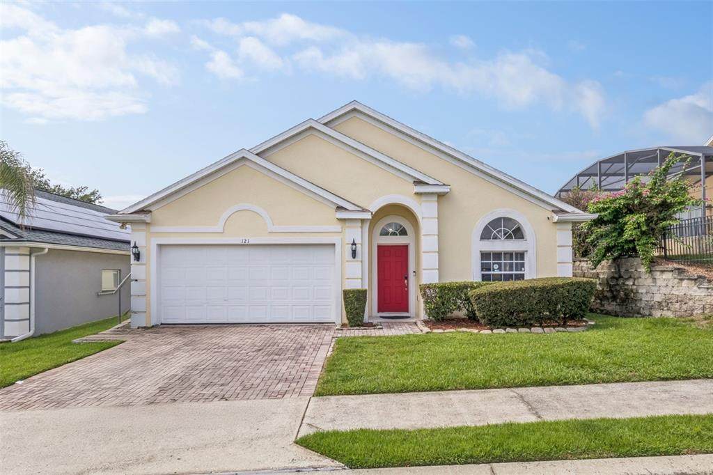 121 Vine Drive - Photo 1