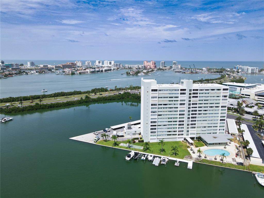 31 Island Way - Photo 1