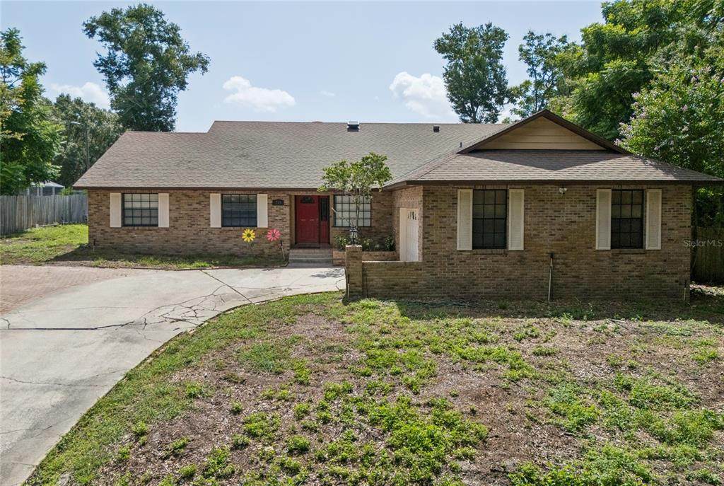 733 Saxby Avenue - Photo 1