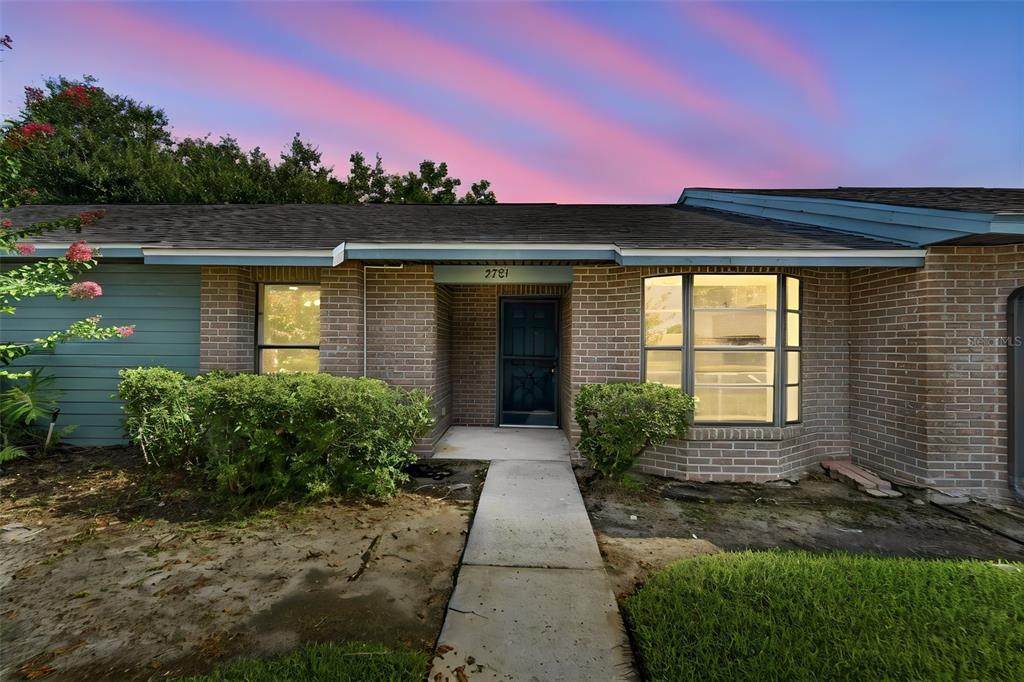 2781 King Oak Circle - Photo 1