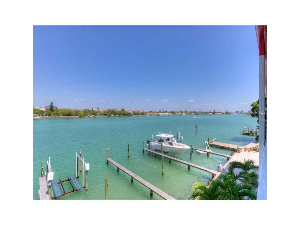 143 94TH Avenue - Photo 1