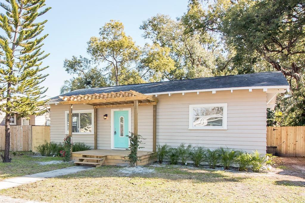 205 Tampania Avenue - Photo 1