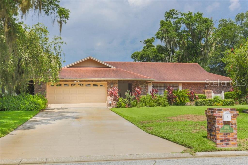 1903 Country Club Court - Photo 1