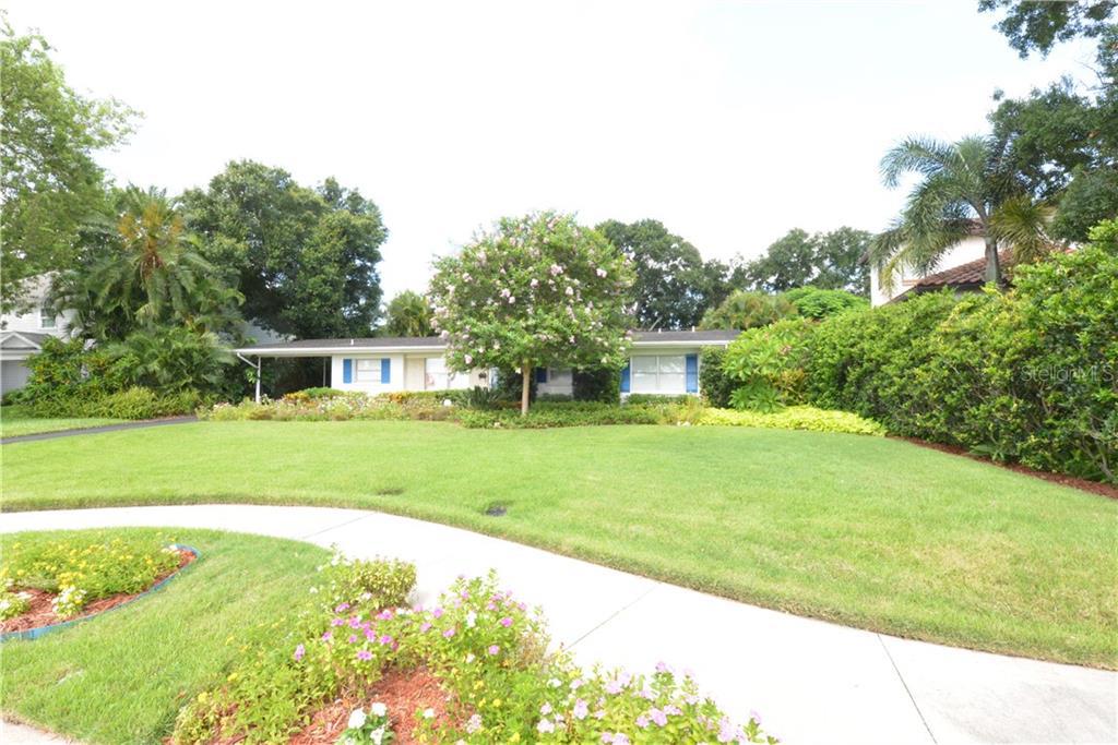814 Davis Boulevard - Photo 1