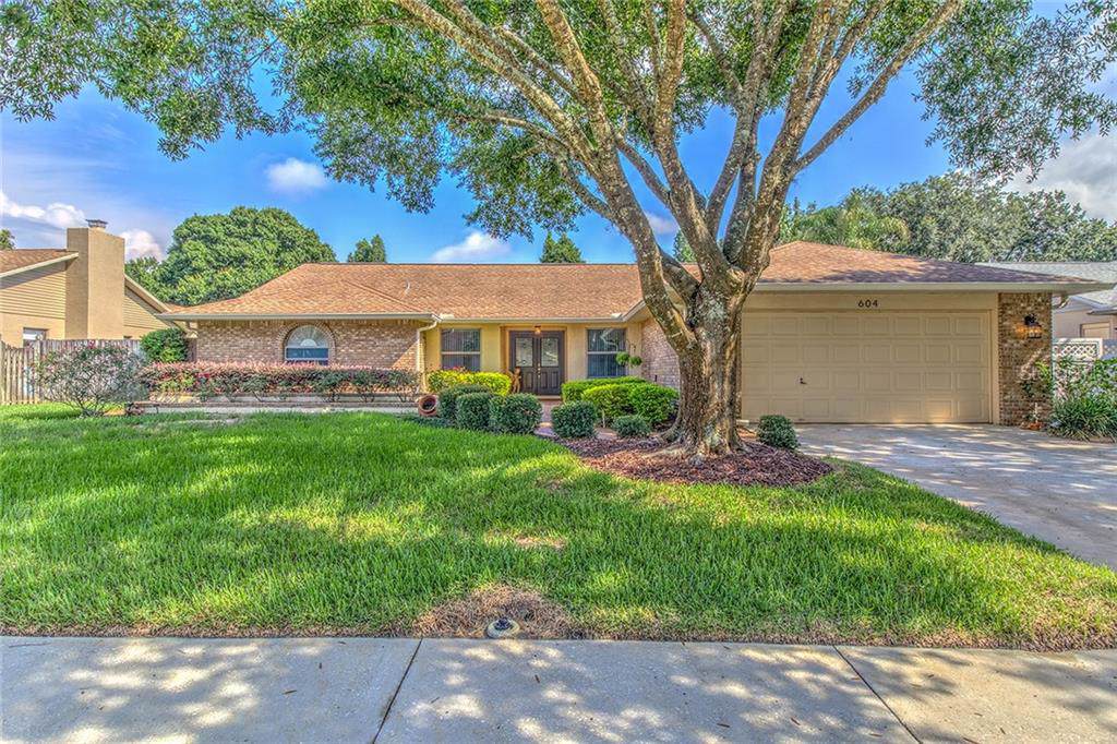 604 Pinewalk Drive - Photo 1