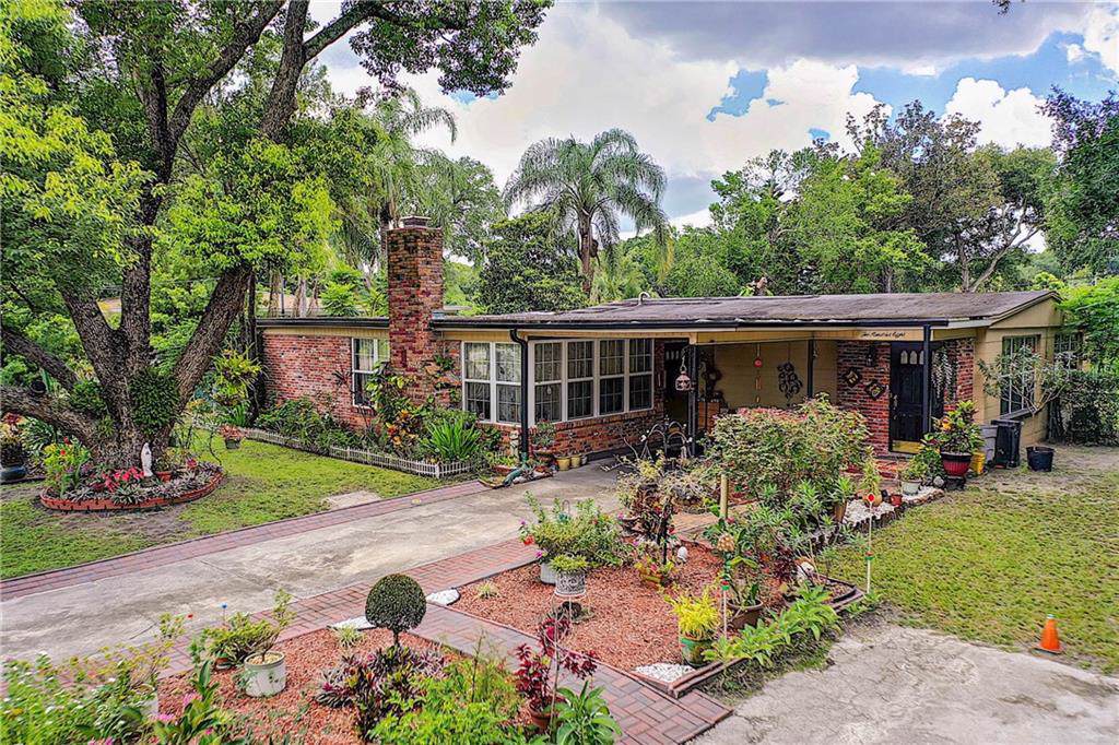 208 Mission Hills Avenue - Photo 1