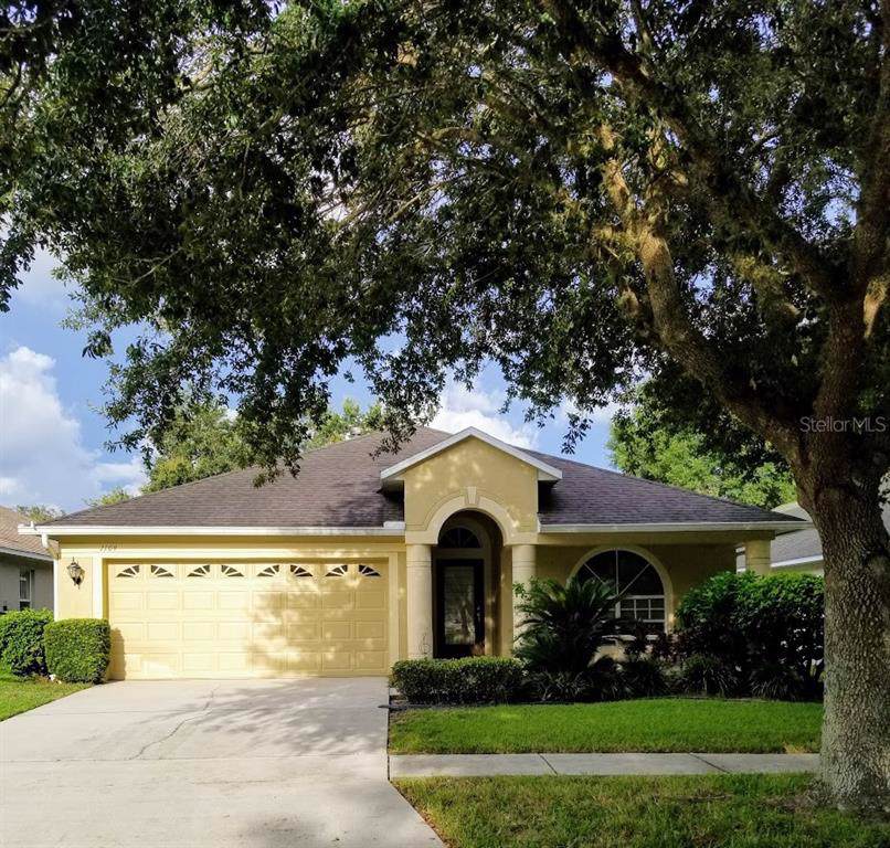 1109 Lumsden Pointe Boulevard - Photo 1