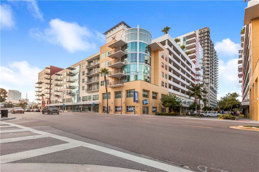 1120 Kennedy Boulevard - Photo 1