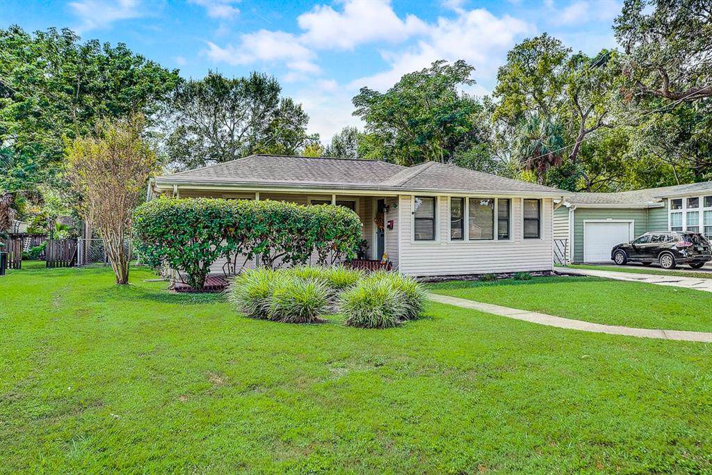 916 Candlewood Avenue - Photo 1