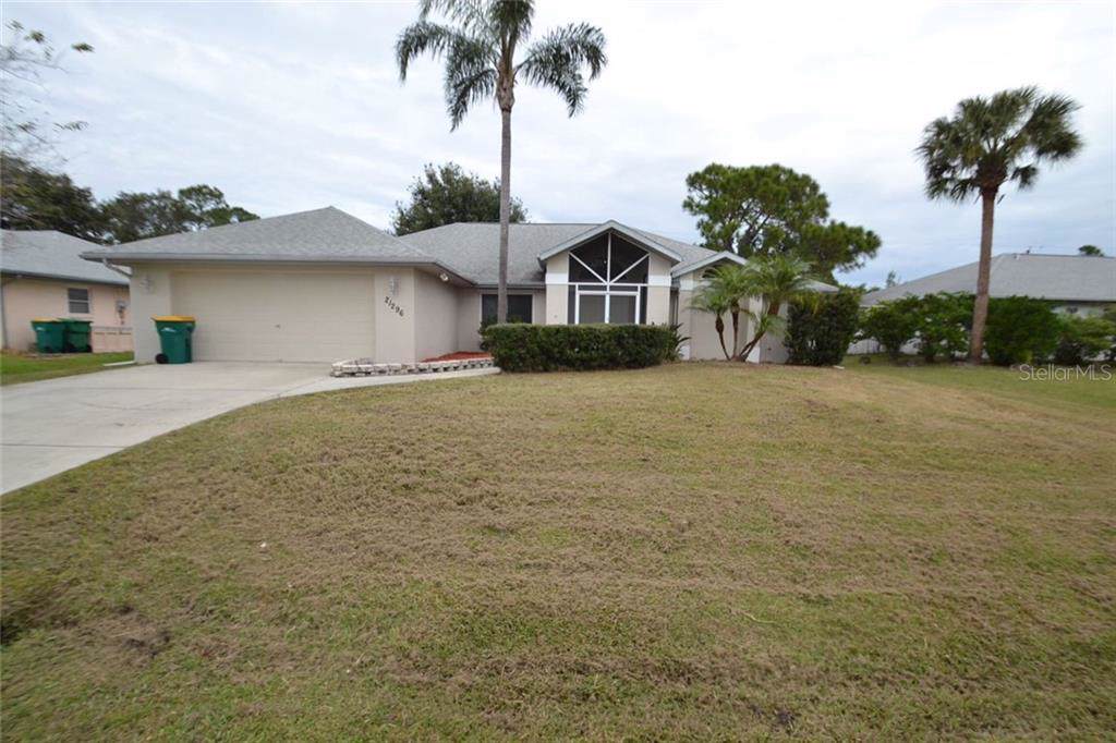 21296 Wynyard Avenue - Photo 1