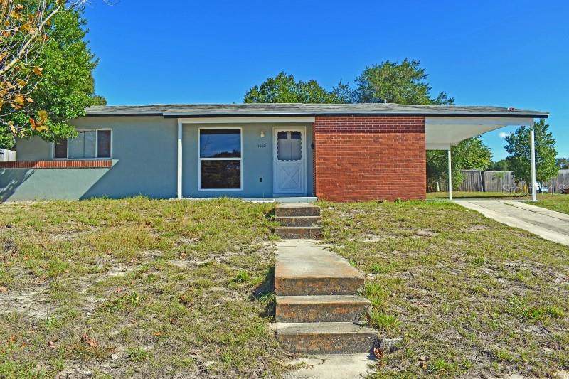 1002 Cobblestone Drive - Photo 1