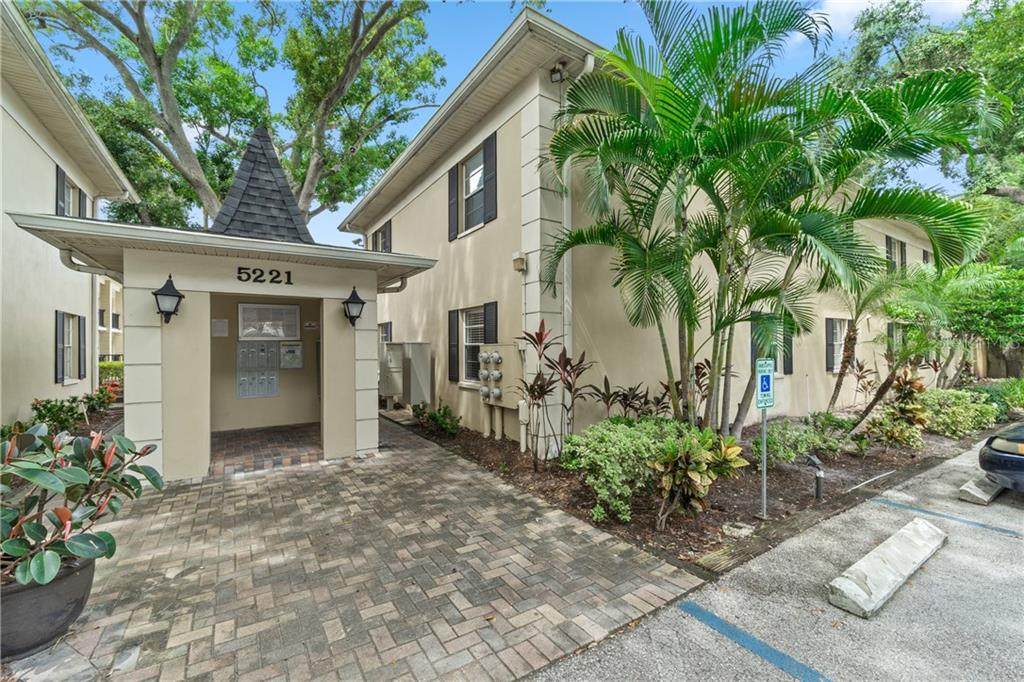 5221 Bayshore Boulevard - Photo 1