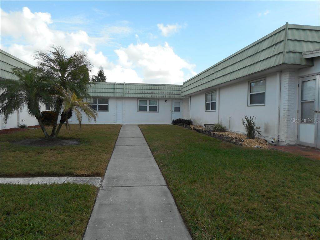 302 Andover Place - Photo 1