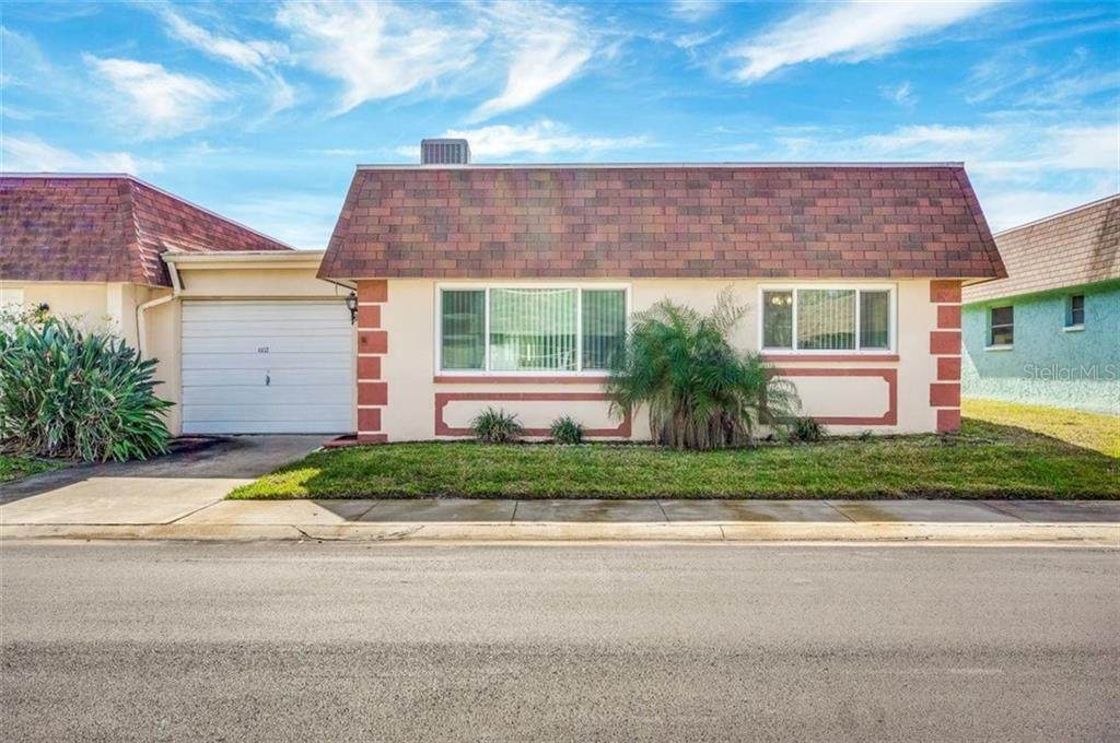 6832 Versailles - Photo 1