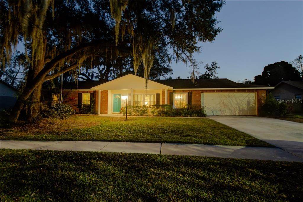 2207 Oak Cliff Court - Photo 1