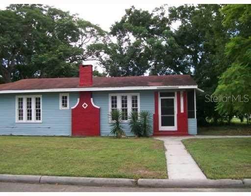 211 Arrawana Avenue - Photo 1