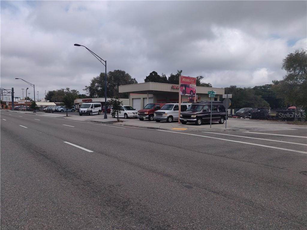 901 Florida Avenue - Photo 1
