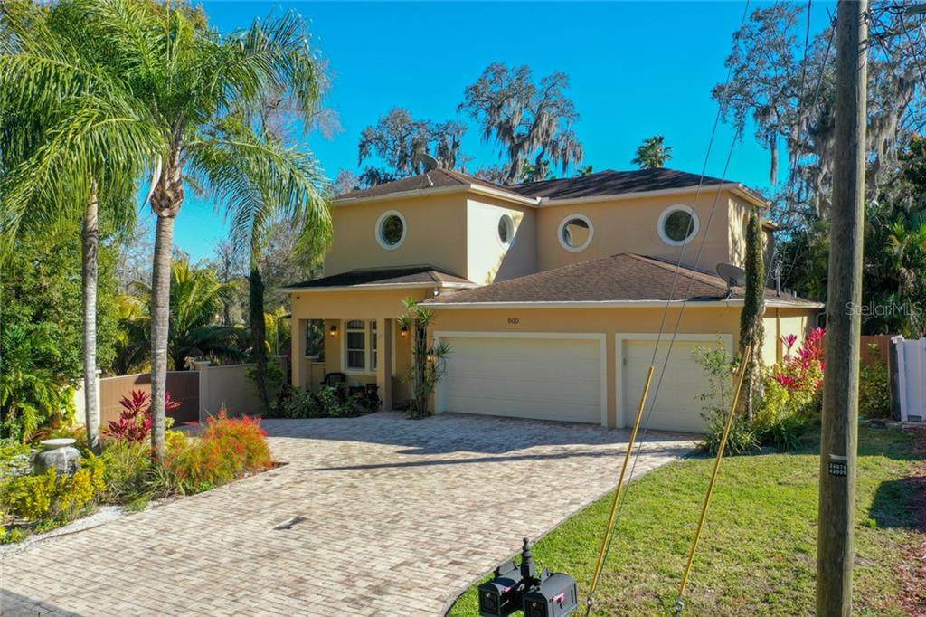800 Lowry Lane - Photo 1