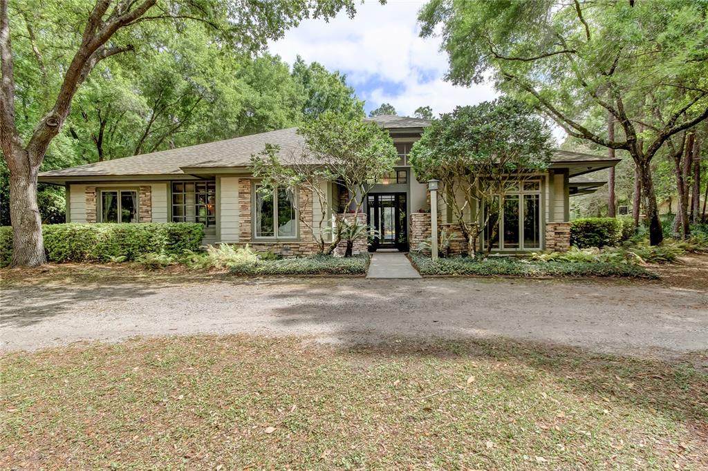19437 Hiawatha Road - Photo 1