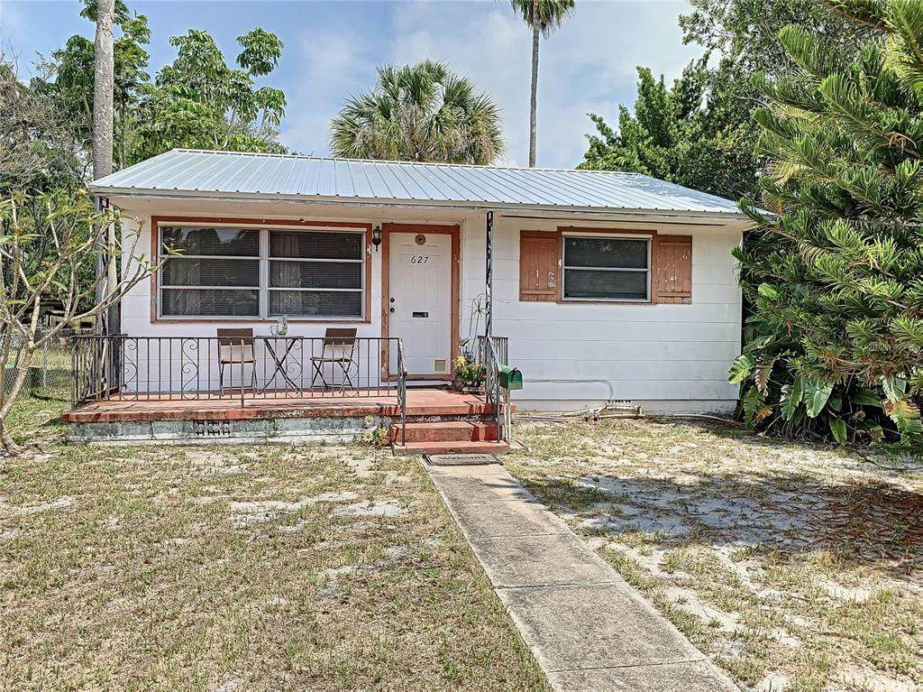 627 64TH Avenue - Photo 1