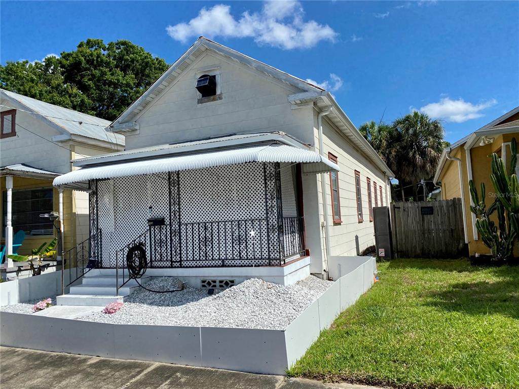 2204 Corrine Street - Photo 1