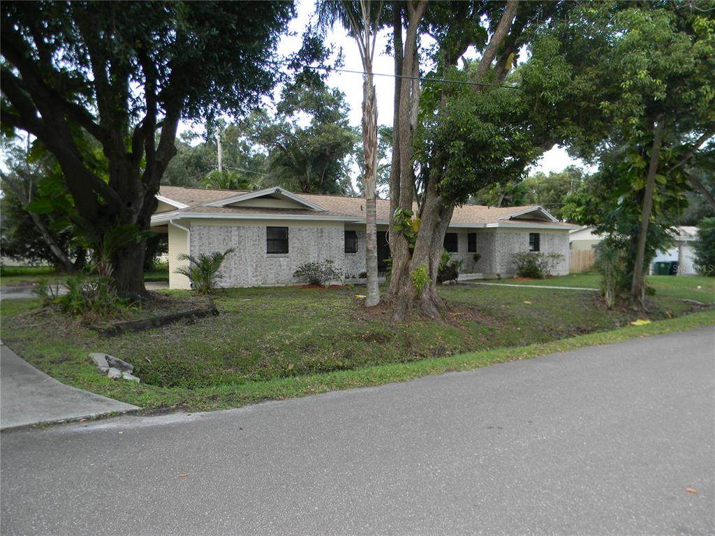 1523 Park Lane - Photo 1