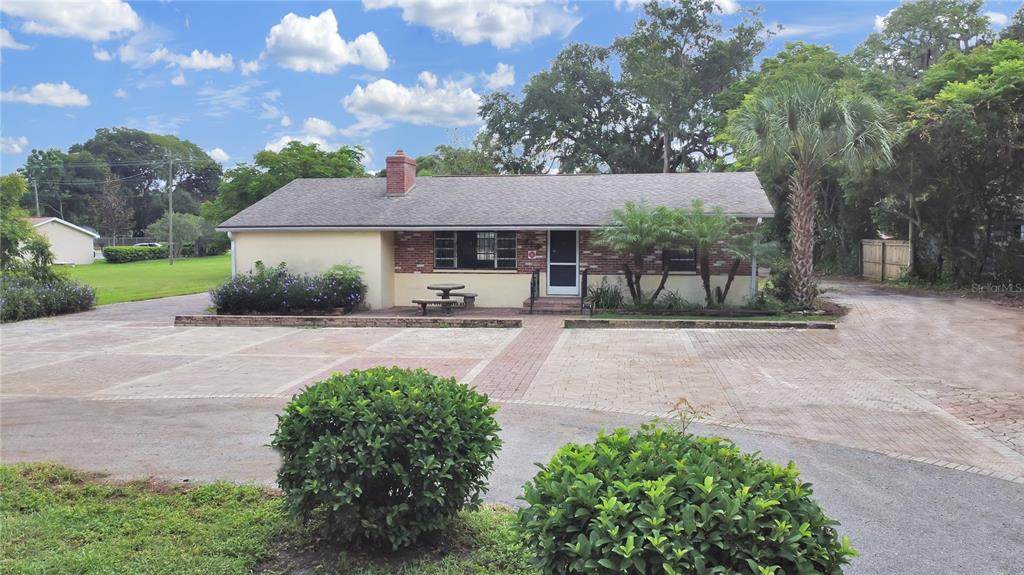 219 Lithia Pinecrest Road - Photo 1