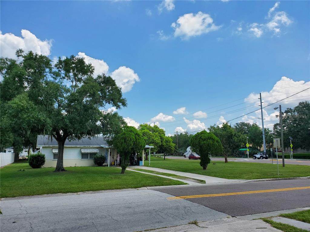 104 Anarece Avenue - Photo 1