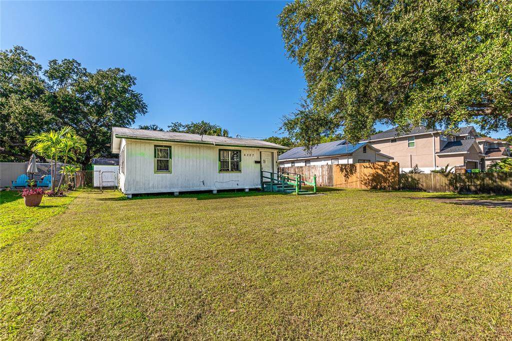 6307 Macdill Avenue - Photo 1