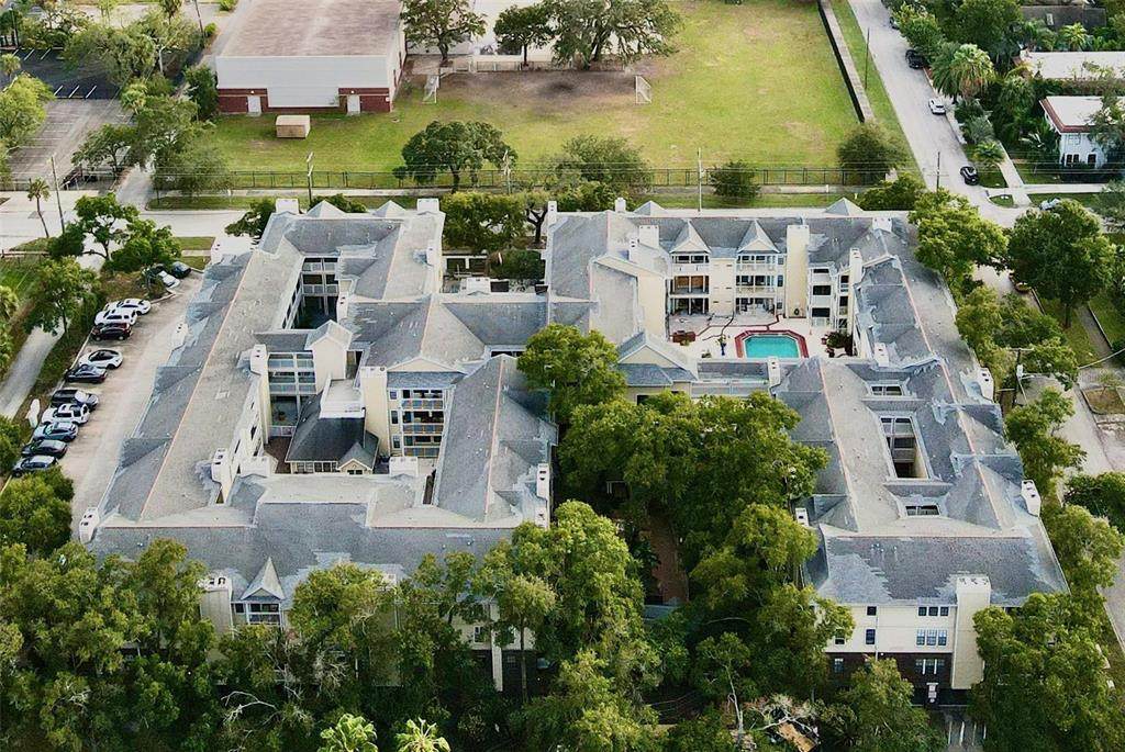 1000 Horatio Street - Photo 1