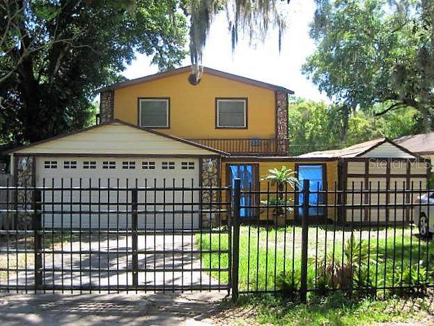 1010 Oakhill Street - Photo 1