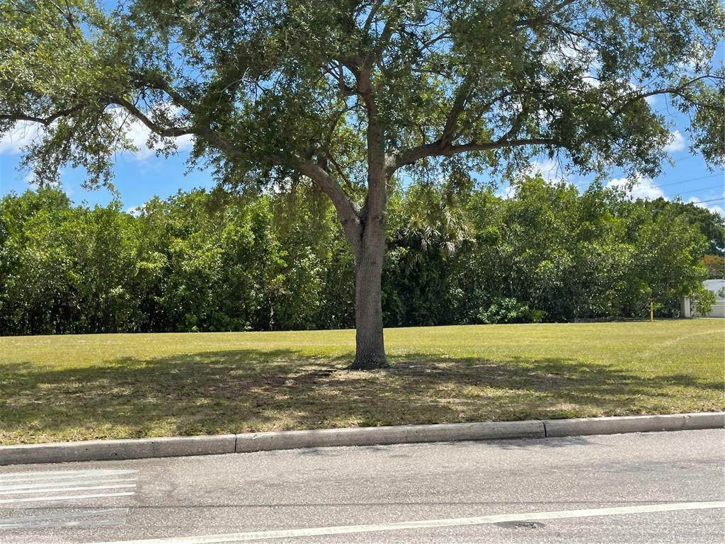 7705 9TH Street - Photo 1
